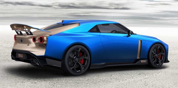 синий Nissan GT-R фото