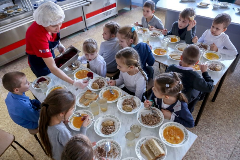 Голикова напомнила о новых правилах в организации школьного питания