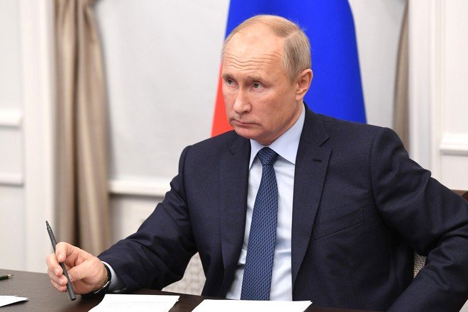 Путин объяснил, как России удалось расплатиться с долгами в 2000-х - NEWS.ru — 12.12.21