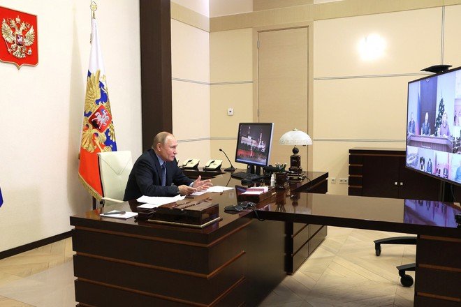 Сокуров признал, что «попал впросак» на встрече СПЧ с Путиным - NEWS.ru — 11.12.21