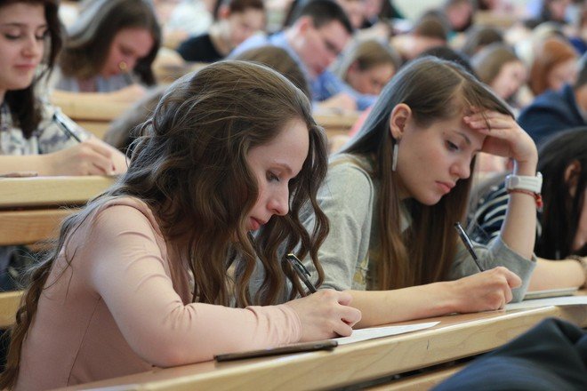 В профсоюзе «Учитель» раскритиковали идею ввести портфолио вместо ЕГЭ - NEWS.ru — 14.12.21