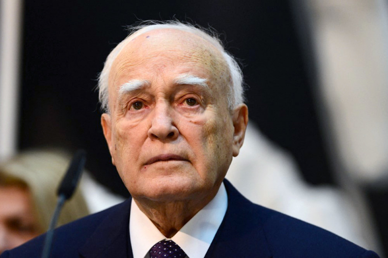 В возрасте 92 лет умер экс-президент Греции Каролос Папульяс