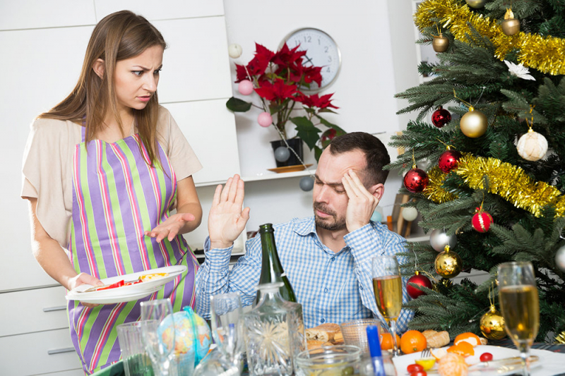 Врач Михалева рассказала об опасном сочетании блюд на новогоднем столе