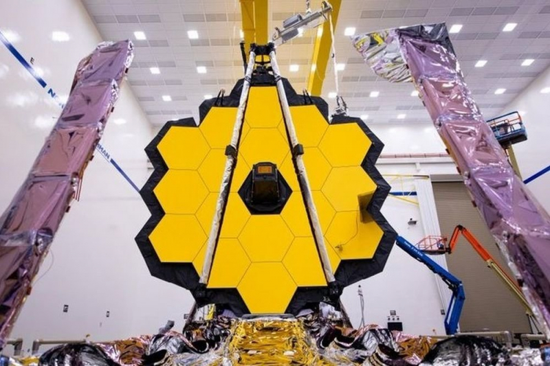 Запуск космического телескопа "Джеймс Уэбб" отложен из-за погоды