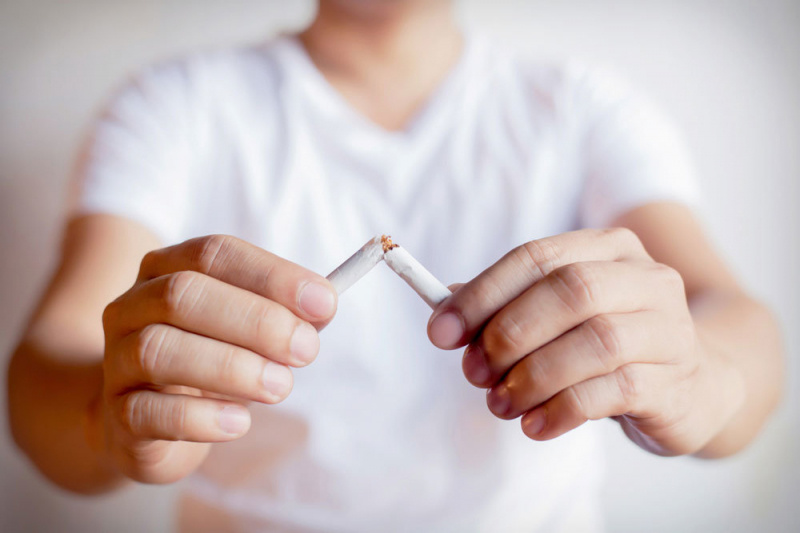 Кардиолог объяснила, опасно ли резко бросать курить