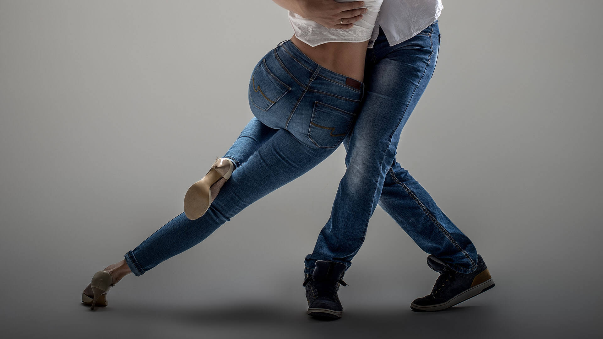 Танец в джинсах