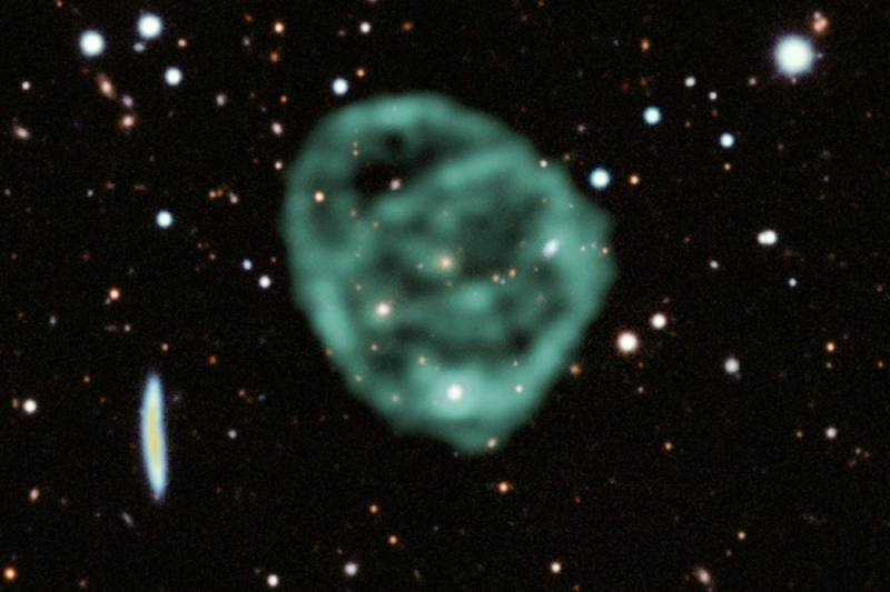 Астрономы нашли гигантский космический пузырь размером с десять галактик